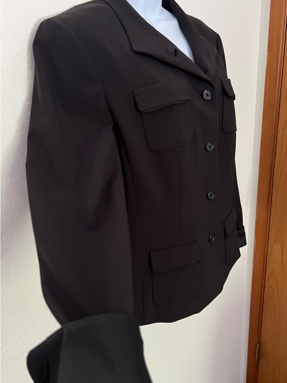 Tahari Classic Women's Black Stand-Collar Jacket